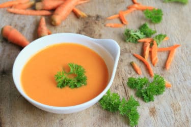Come preparare la vellutata di carote: la ricetta casalinga