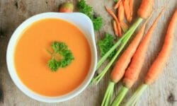 Come preparare la vellutata di carote: la ricetta casalinga