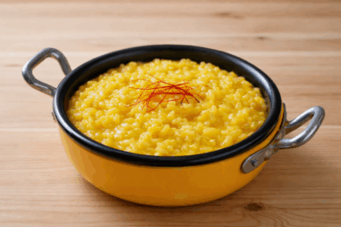 Risotto allo zafferano senza burro e parmigiano
