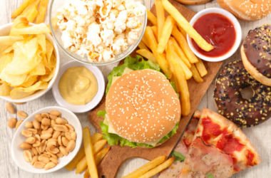 Junk food o cibo spazzatura: vediamo quali sono i cibi da evitare o almeno da limitare