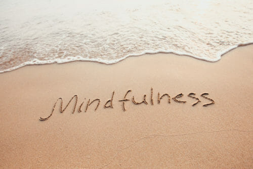 I benefici della mindfulness, la consapevolezza del momento contro l’ansia e lo stress