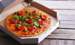I pericoli dei cartoni per pizza per la salute e l’ambiente: quello che bisogna sapere