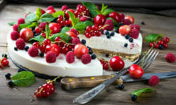 Tante ricette per festeggiare eventi speciali con dolci veloci ma sani e naturali