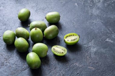 Nergi, il nuovo superfood è come un baby kiwi, dolcissimo e ricco di vitamine