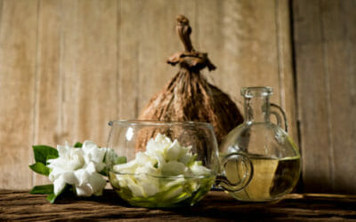 Cura del corpo e dei capelli con l’olio di monoi, la pianta simbolo di Tahiti