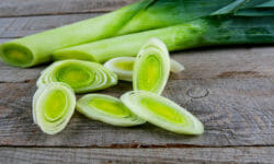Le migliori ricette con i porri: ecco come cucinarli esaltandone sapore e proprietà nutritive