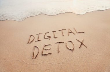 Digital detox: per disintossicarci dal cellulare e liberarci dall’ansia di essere sempre connessi