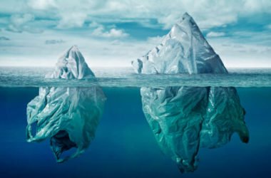 Plastica nei mari: i dati di un fenomeno presto fuori controllo
