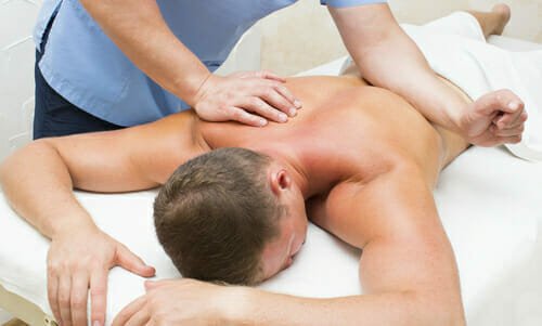 Massaggio decontratturante: cosa è, quando farlo e come averne dei benefici