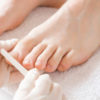 Tutto sulla pedicure, la cura estetica delle nostre estremità: chi la pratica e come farla