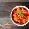 Scopriamo tutto sul kimchi, la pietanza fermentata coreana che è il nuovo superfood