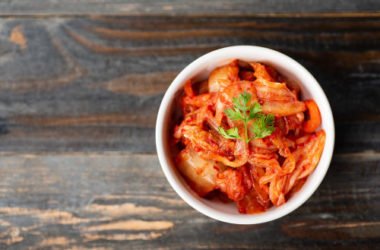 Scopriamo tutto sul kimchi, la pietanza fermentata coreana che è il nuovo superfood