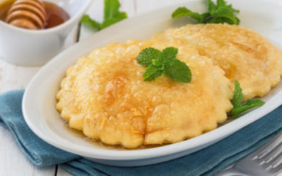 Come preparare le seadas, il dolce tipico della Sardegna, che origini hanno e da dove deriva il nome
