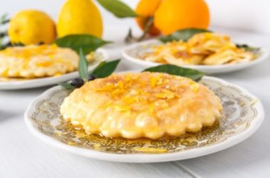 Come preparare le seadas, il dolce tipico della Sardegna, che origini hanno e da dove deriva il nome