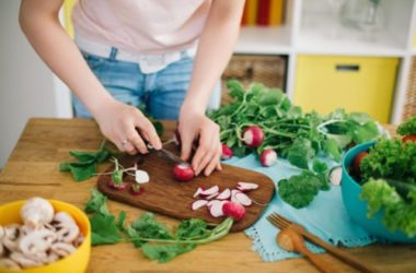 Cibo sano : cosa vuol dire mangiare sano e quale è la dieta giusta per vivere bene