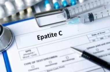 Tutto sull’epatite C: scopriamo il virus HCV che si trasmette con il sangue, è asintomatico e cronico