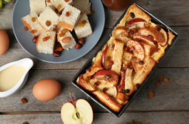 Tante ricette per fare la torta di pane sia dolce che salata, un piatto della tradizione popolare semplice, ma gustoso