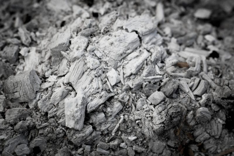 Cenere tutti i modi per riutilizzarla prima del suo smaltimento