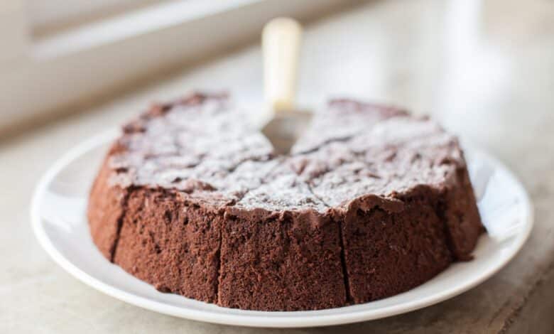 Come fare la torta tenerina senza uova e latte