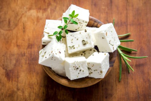 Tante informazioni sulla feta, il formaggio della classica insalata greca, che può essere usato anche in tante altre ricette