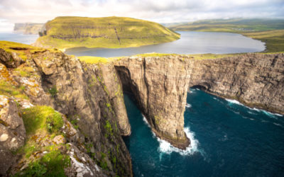 Un “infinity lake”: il lago Sørvágsvatn nelle Isole Fær Øer