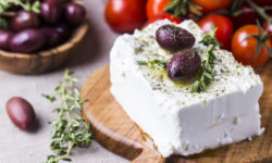 Tante informazioni sulla feta, il formaggio della classica insalata greca, che può essere usato anche in tante altre ricette