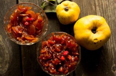 Ecco come preparare la marmellata di mele cotogne e come impiegarla in altre ricette dolci e salate
