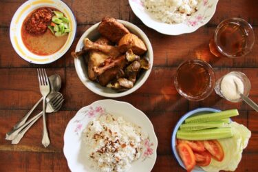 Scopriamo cos’è il cibo Halal, cioè consentito perché preparato secondo le regole dall’Islam