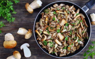 Un piatto gustoso per condire i primi e accompagnare i secondi: come fare i funghi trifolati