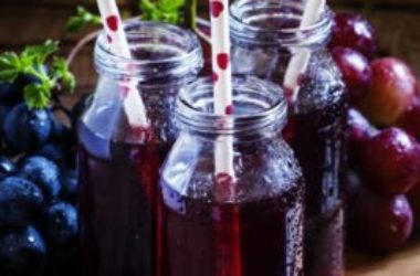Un elisir di bellezza e salute: scopriamo le proprietà del succo d’uva