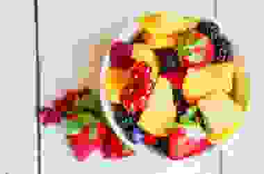 Idee per fare una macedonia di frutta irresistibile, in ogni stagione e in ogni momento della giornata