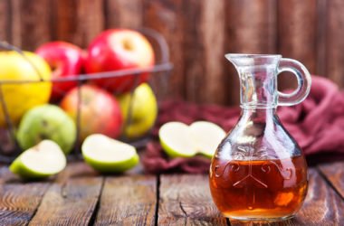 Come usare l’aceto di sidro di mele in cucina o anche come rimedio naturale