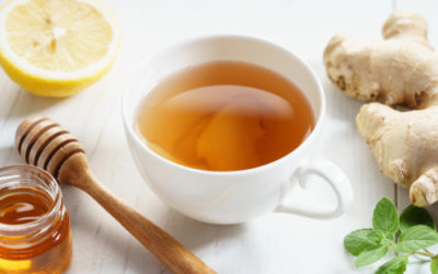 I benefici della tisana zenzero e limone: come prepararla e quando berla