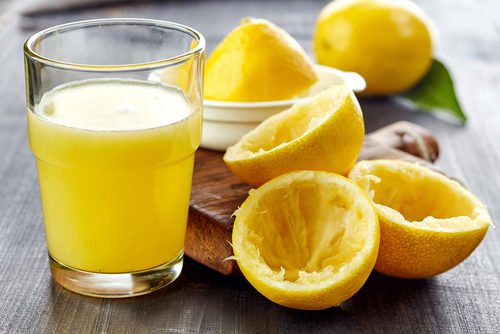 Succo di limone: quello che non sai su questo elisir di bellezza