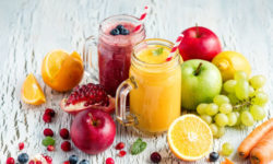 Succo di frutta: una bevanda salutare a base di frutta e acqua, a volte con tanti (troppi) zuccheri