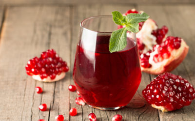 Tutti i benefici del succo di melograno, una bevanda che è un vero e proprio concentrato di salute