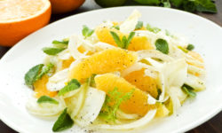 La ricetta dell’insalata di finocchi e arance alla siciliana, un piatto davvero rinfrescante