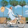 Tutto sugli accessori bici donna (e un facile trucco per andare in bicicletta con la gonna)