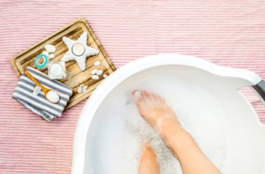 I consigli per un pediluvio perfetto: 4 ricette per tutte le esigenze