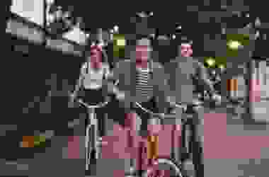Un km in bici fa guadagnare la società, in macchina la fa perdere: quanto lo dice uno studio danese