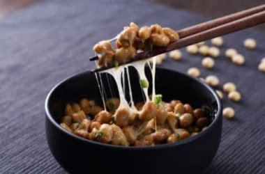 Natto giapponese, il superfood ottenuto dalla fermentazione dei fagioli di soia