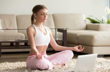 Stress: tutti i rimedi naturali per combatterlo