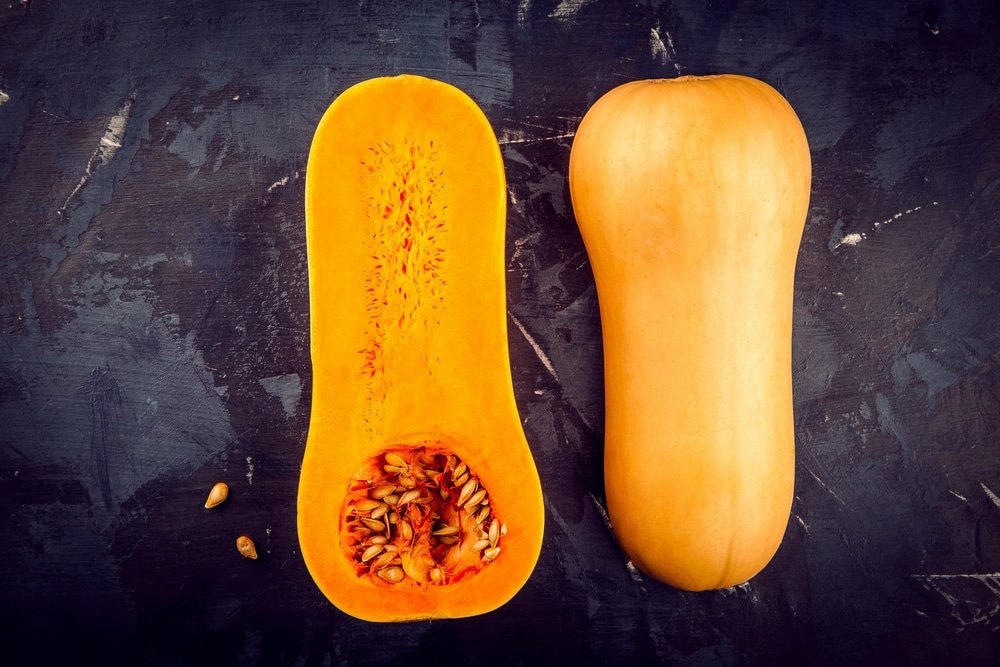 Zucca butternut, simile alla nostra zucca violina, è una varietà invernale molto versatile in cucina