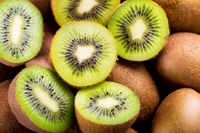 alimenti ricchi di fibre: i kiwi