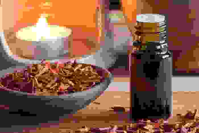 olio essenziale di sandalo