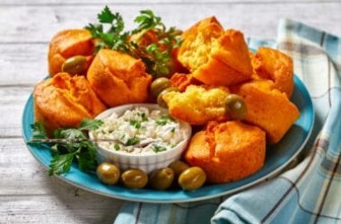 Muffin salati: la ricetta base e alcune sfiziose varianti