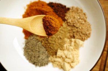 Trikatu, le prodigieux mélange d'épices ayurvédiques qui favorise la digestion