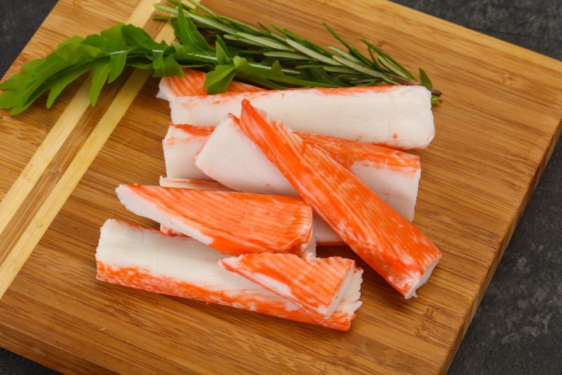 Surimi ingredienti, calorie, valori nutrizionali e idee per ricette