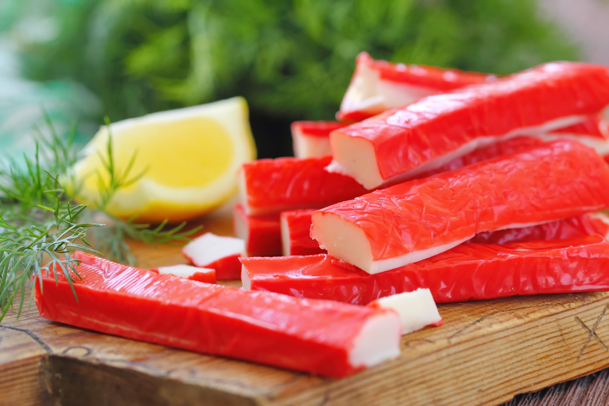 Surimi ingredienti, calorie, valori nutrizionali e idee per ricette