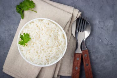 Dieta del riso: fa dimagrire molto velocemente, ma ha anche molte controindicazioni